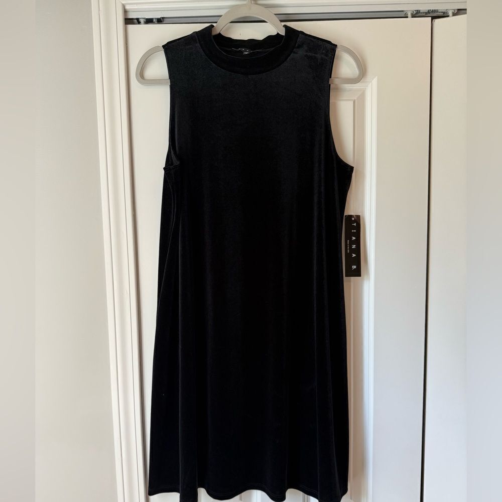 Tiana B. Size 12 Black Velvet Shift Sleeveless Dress